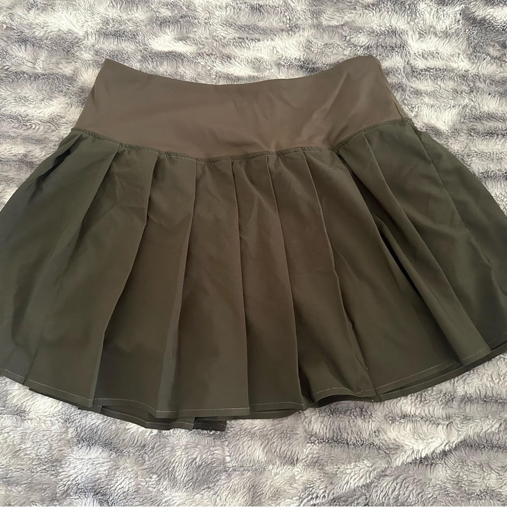 Forest green skirt with pockets size medium